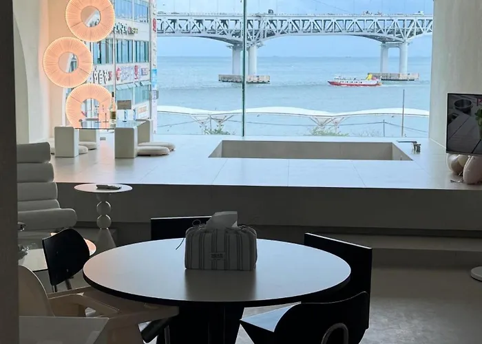 광안리 오션뷰 풀빌라 잔울림 Busan