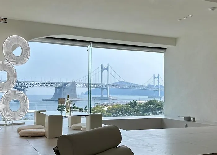 광안리 오션뷰 풀빌라 잔울림 Villa *